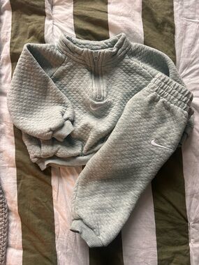 Nike Light Sage Quilted Half-Zip Top